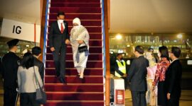 Presiden Jokowi dan Ibu Iriana Sudah Berada di Beijing China, Terbang Hampir 7 Jam dari Jakarta