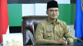 KPK Bawa 2 Koper Besar, Usai Geledah Rumah Dinas Bupati Bangkalan Abdul Latif Amin Imron