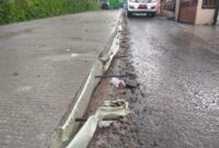 Kecelakaan beruntun melibatkan kendaraan pribadi dan tiga angkot di Jalan raya Ciapus Desa Sirnagalih. (Dok. Polres Bogor)