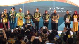 Presiden Jokowi Sebut Dunia Pers Sedang Tak Baik-baik Saja, Begini Penjelasannya
