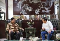 Menteri Pertahanan, Prabowo Subianto silaturahmi Idul Fitri ke kediaman Agum Gumelar. (Dok. Tim Media Prabowo Subianto)