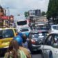 Pengendara Terjebak Macet Kawasan Puncak Hampir 24 Jam. (Dok. Terkinipost.com/M. Rizal Ariansyah)
