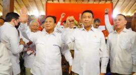 Ketua Umum Partai Gerindra, Prabowo Subianto bersama mantan Ketua Umum Hanura, Wiranto. (Dok. Tim Media Prabowo Subainto)