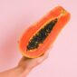 Pepaya mengandung nutrisi penting seperti vitamin A, lutein, dan zeaxanthin yang baik untuk kesehatan mata. (Pexels/Anna Shvets)