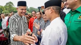 Ketua Badan Pemenangan Pemilu (Bapilu) Partai Persatuan Pembangunan (PPP) Sandiaga Uno bersama Gubernur Jateng Ganjar Pranowo. (Instagram.com/@sandiuno)