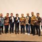 David Sudyanto, Ketua Umum AAEI, NS. Aji Martono - Ketua Umum PROPAMI dan Haryajid Ramelan - Dirut LSP PM photo bersama dengan pihak SGX