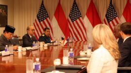 Menteri Pertahanan RI Prabowo Subianto bersama Menteri Pertahanan Amerika Serikat (AS), Lloyd J Austin III. (Dok. Tim Media Prabowo Subianto)