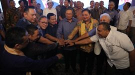 Keluarga besar Koalisi Indonesia Maju menerima Silahturahmi dari Presiden RI ke - 6 Susilo Bambang Yudhoyono bersama Agus Harimurti Yudhoyono. (Dok. TIm Media Prabowo)
