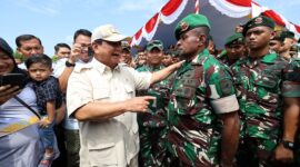 Calon Presiden Koalisi Indonesia Maju (KIM) Prabowo Subianto saat mengujungi Makodim 1710/Mimika Papua. (Dok. Tim Media Prabowo Subianto)