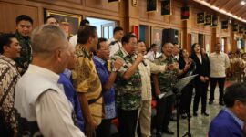 Acara 'Reuni Emas 50 Tahun Cadaka Dharma: Menguak Memori, Merajut Silaturahmi' yang digelar di Akmil, Magelang. (Dok. Tim Media Prabowo)
