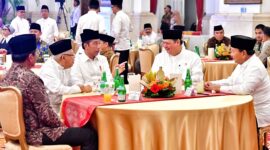 Menteri Pertahanan RI Prabowo Subianto menghadiri acara buka puasa Ramadan 2024 bersama para menteri Kabinet Indonesia Maju. (Dok. Tim Media Prabowo)