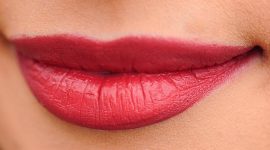 Dengan mentimun, bibir mendapat hidrasi segar yang mengurangi pigmentasi gelap. (Pixabay.com/Anemone123)