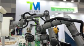 AI Vision-Guided Smart Cartoning and Packing Line