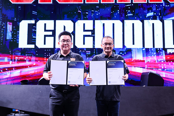 Left:Benny Liem, Country Head of ZF Aftermarket Indonesia; Right:Freddy Thamrin, Head of Brand at PT. MKN.