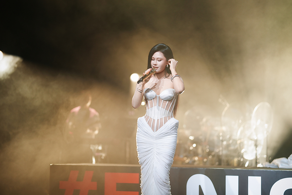 JJ Lin, Tia Ray, dan Lil Ghost Meriahkan Panggung Formula 1 Singapore Grand Prix, Didukung TME JJ Lin, Tia Ray, dan Lil Ghost Meriahkan Panggung Formula 1 Singapore Grand Prix, Didukung TME